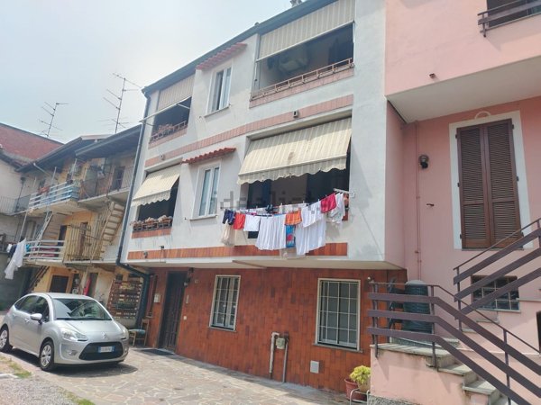casa indipendente in vendita a Trecate