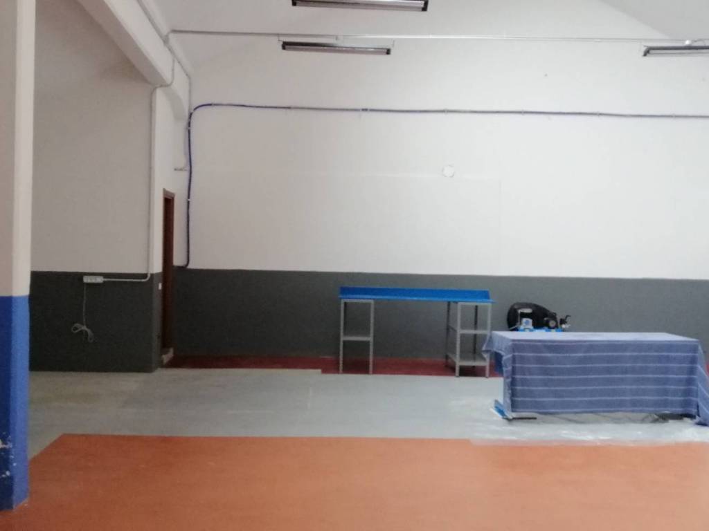 capannone in vendita a Trecate