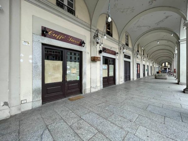 negozio in vendita a Trecate