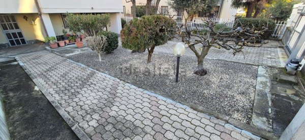 pentavano in vendita a Trecate