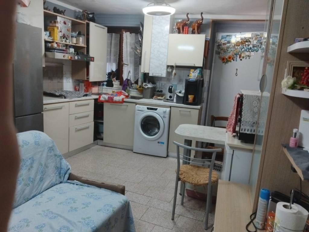 casa indipendente in vendita a Trecate