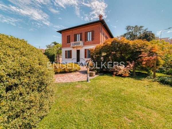 casa indipendente in vendita a Trecate