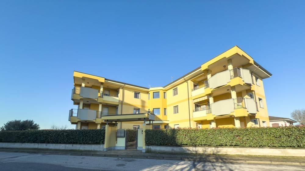 appartamento in vendita a Trecate