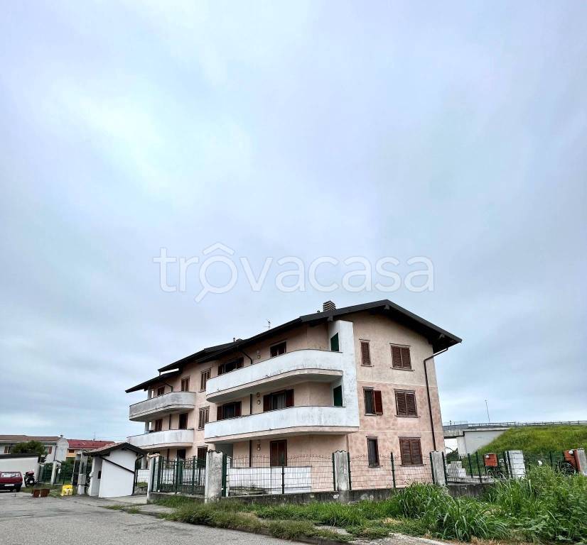 appartamento in vendita a Trecate