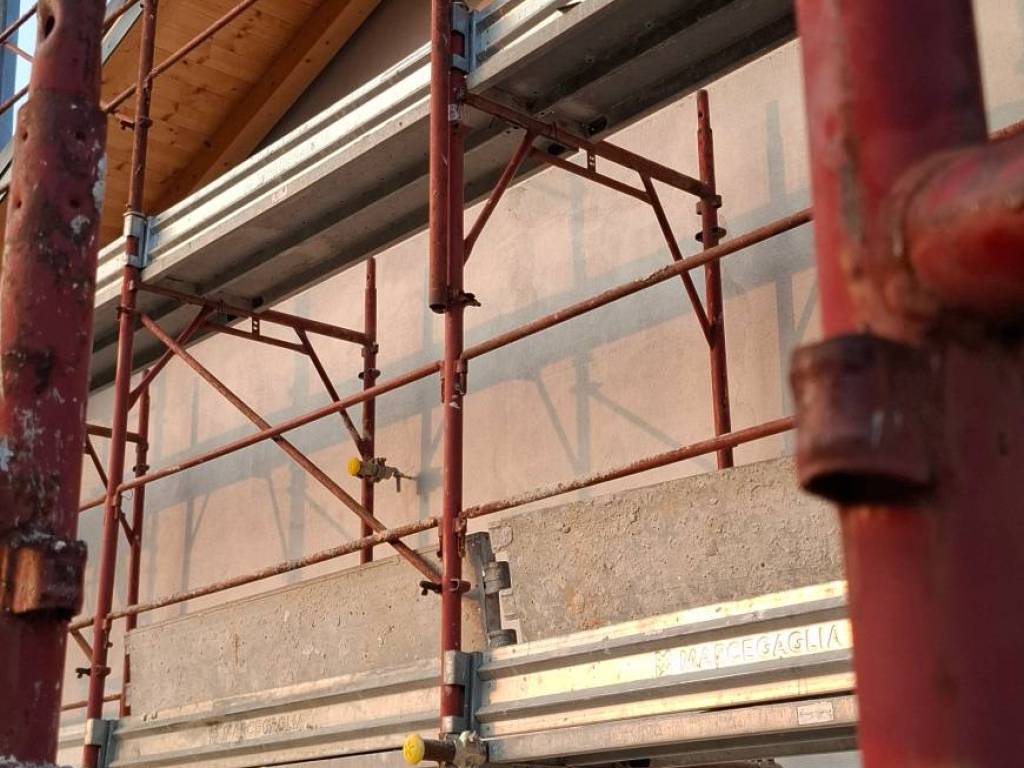 casa indipendente in vendita a Trecate