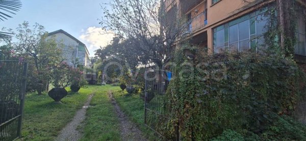 casa indipendente in vendita a Trecate