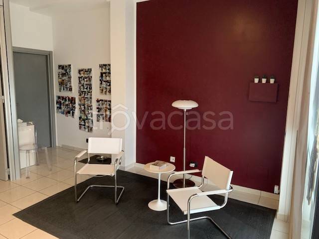 negozio in vendita a Trecate