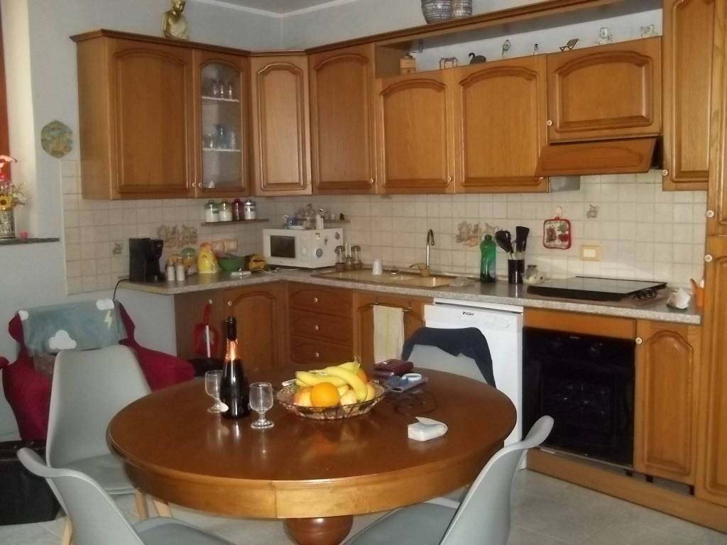 casa indipendente in vendita a Trecate