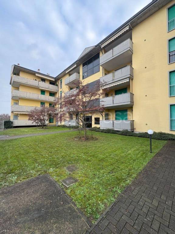 appartamento in vendita a Trecate