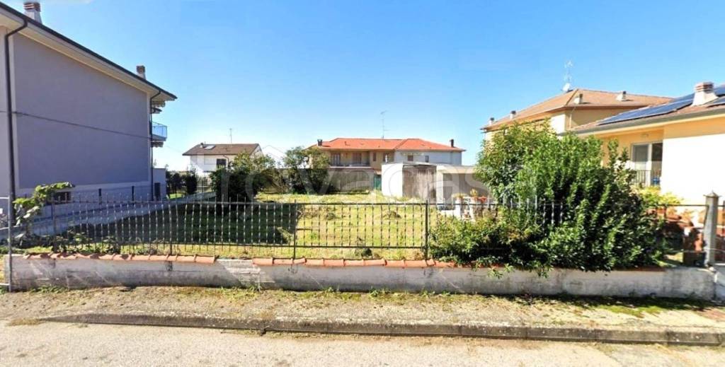 terreno agricolo in vendita a Trecate