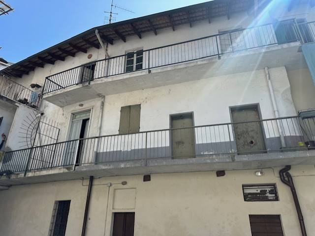 casa indipendente in vendita a Trecate