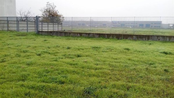 terreno industriale in vendita a Trecate