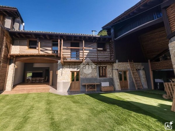 casa indipendente in vendita a Trecate