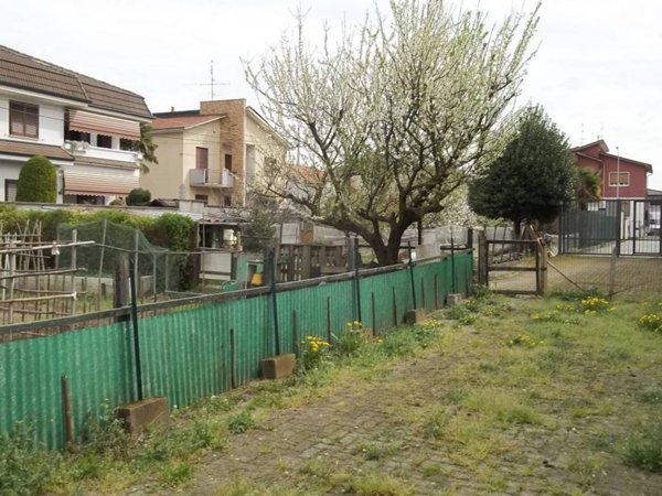 terreno edificabile in vendita a Trecate