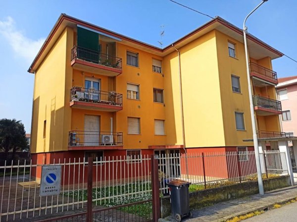 appartamento in vendita a Trecate