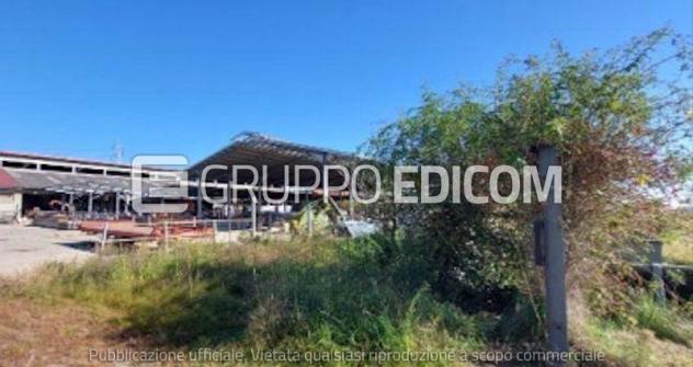 locale commerciale in vendita a Trecate