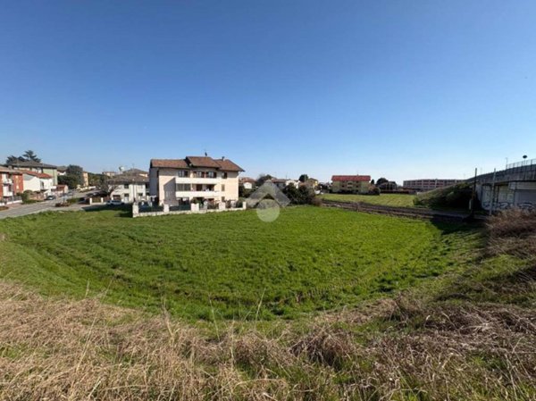 terreno agricolo in vendita a Trecate