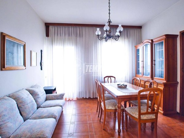 casa indipendente in vendita a Trecate