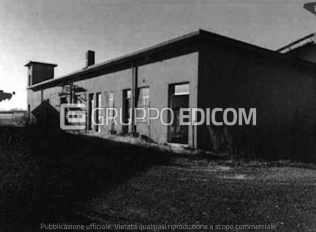 locale commerciale in vendita a Trecate