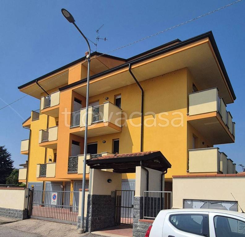 appartamento in vendita a Trecate
