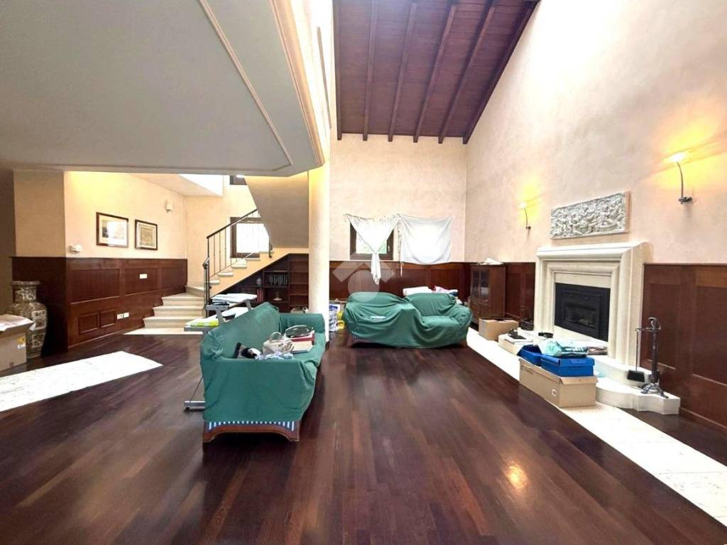 casa indipendente in vendita a Trecate