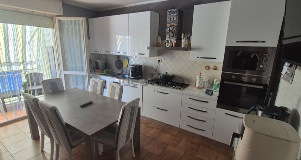 casa indipendente in vendita a Trecate