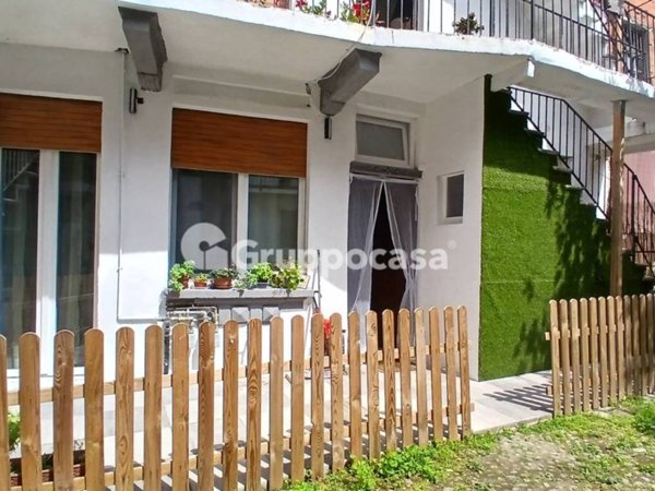casa indipendente in vendita a Trecate