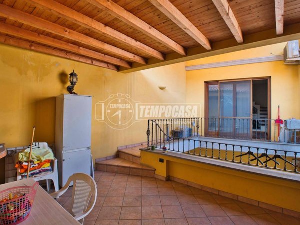 casa indipendente in vendita a Trecate