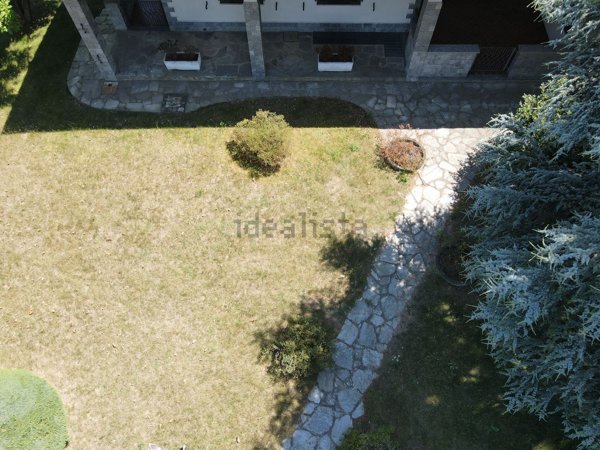 casa indipendente in vendita a Trecate