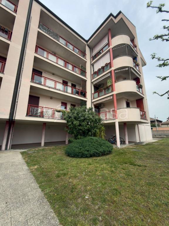 appartamento in vendita a Trecate