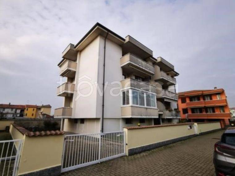 appartamento in vendita a Trecate