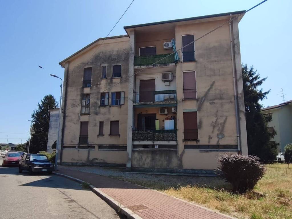 appartamento in vendita a Trecate