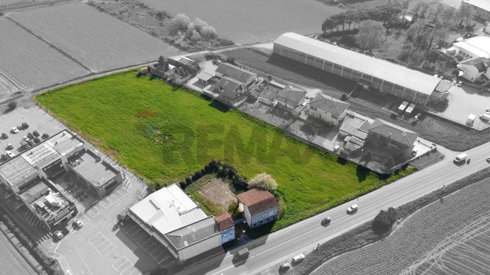 terreno edificabile in vendita a Trecate