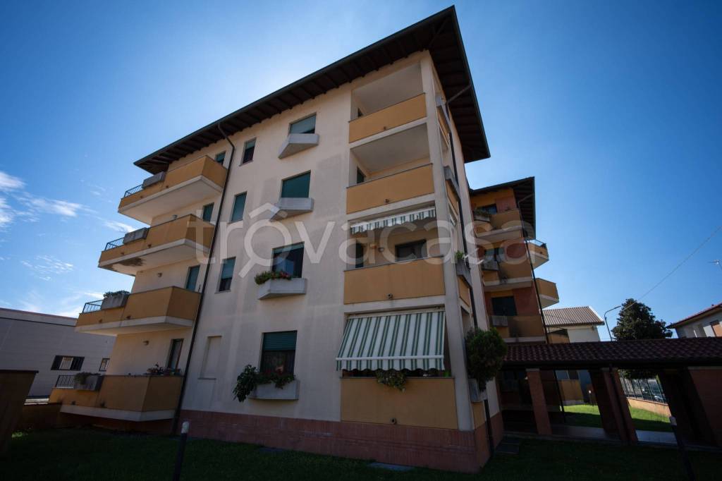 appartamento in vendita a Trecate