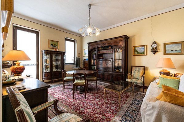 casa indipendente in vendita a Trecate