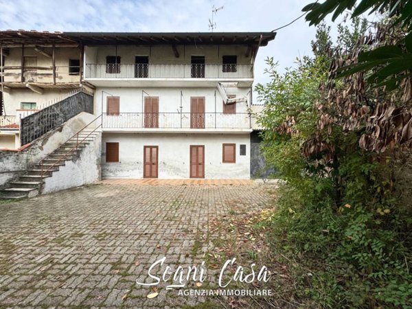 casa indipendente in vendita a Vaprio d'Agogna