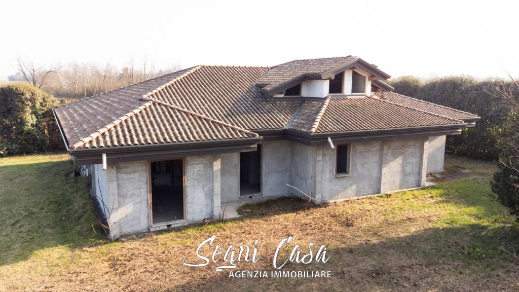 casa indipendente in vendita a Vaprio d'Agogna