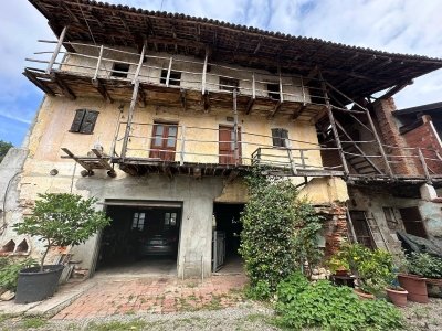 casa indipendente in vendita a Vaprio d'Agogna