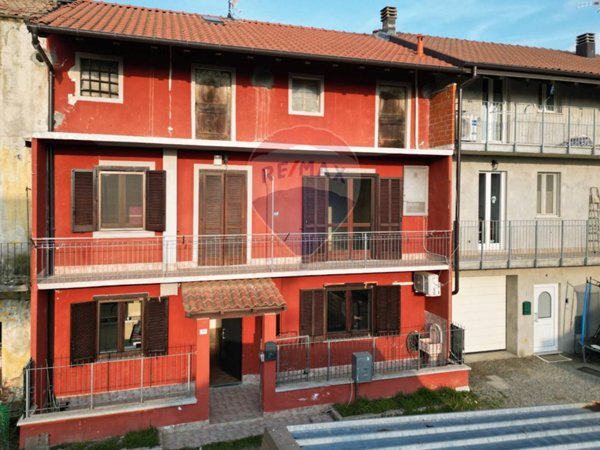 casa indipendente in vendita a Vaprio d'Agogna