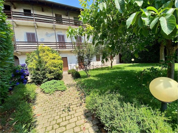 casa indipendente in vendita a Vaprio d'Agogna