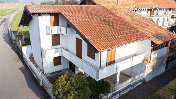 casa indipendente in vendita a Vaprio d'Agogna