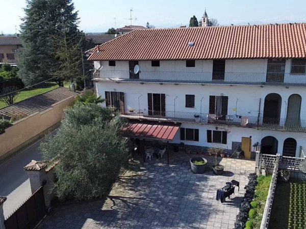 casa indipendente in vendita a Vaprio d'Agogna
