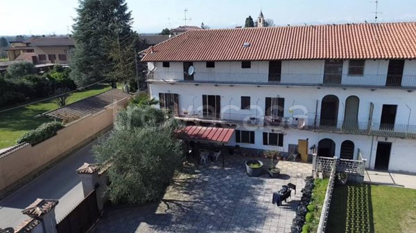 casa indipendente in vendita a Vaprio d'Agogna