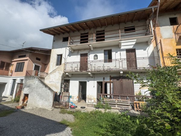 casa indipendente in vendita a Vaprio d'Agogna