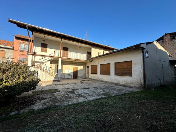 casa indipendente in vendita a Vaprio d'Agogna