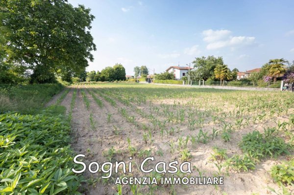terreno agricolo in vendita a Varallo Pombia