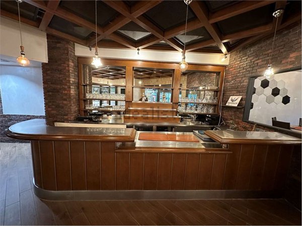 negozio in vendita a Varallo Pombia