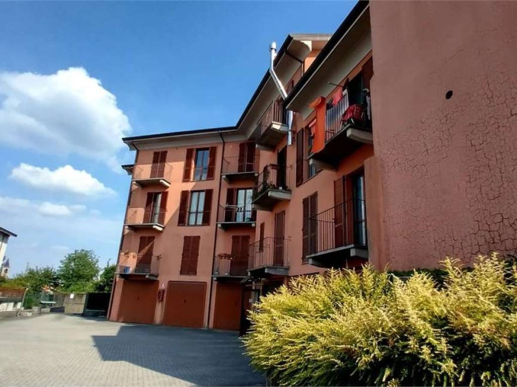 appartamento in vendita a Varallo Pombia