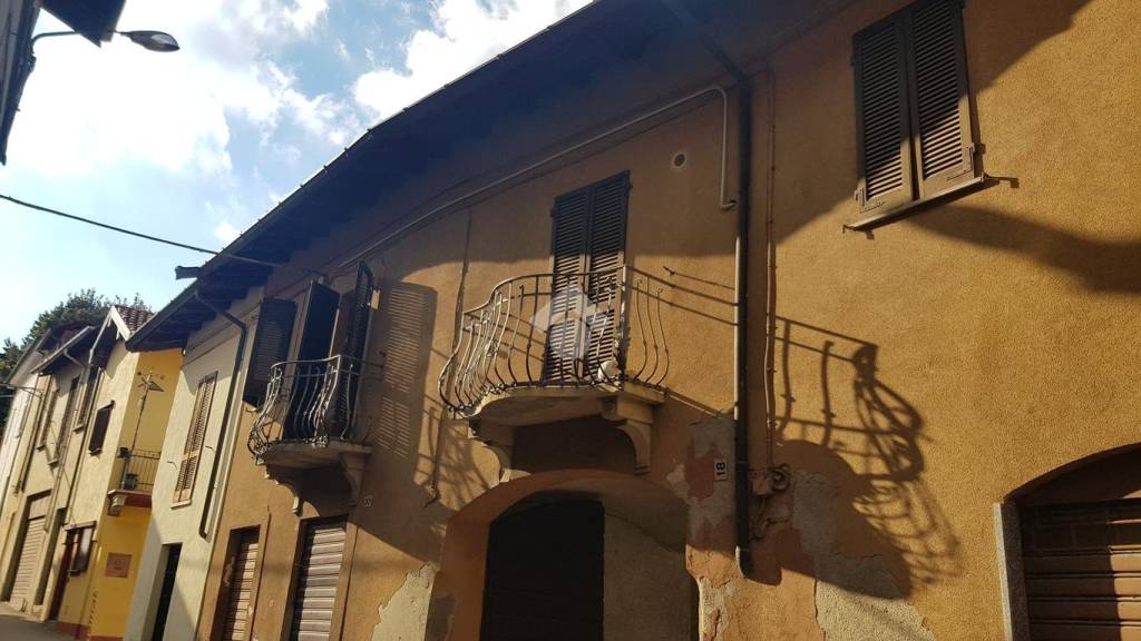 appartamento in vendita a Varallo Pombia