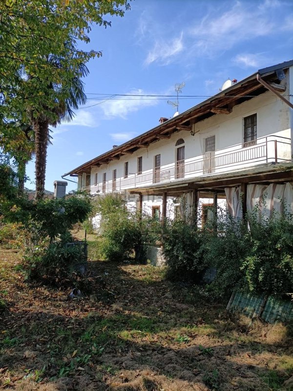 casale in vendita a Varallo Pombia